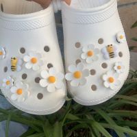 Best Selling Shoes Croc Charms Ready To Put on White Daisy Sunflower Combination Suit Shoe Buckle Girlish Shoes Accessories New