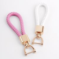 High-Grade Woven Leather Car KeyChain Rotating Golden Horseshoe Buckle Women Men Key Rings Holder Genuine Charm Bag Pendant