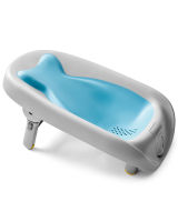 Skip Hop Moby Recline And Rinse Bather อ่างอาบน้ำเด็ก สำหรับเด็กวัยแรกเกิด มีรูปทรงโค้งมน รองรับสรีระเด็ก สามารถปรับเอนได้ 2 ระดับ พร้อมแผ่นกันลื่น และที่ระบายน้ำ ใช้งานง่าย