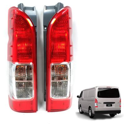 ชุดไฟท้าย สำหรับรถตู้ Toyota Hiace Commuter ปี 2015-2021 1 คู่ (ซ้ายและขวา)