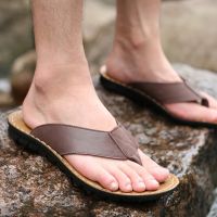 2022 Summer Shoes Men Slippers Genuine Leather Beach Slippers Mens Flip Flop Sandals Summer Men Shoes Male Flip Flops