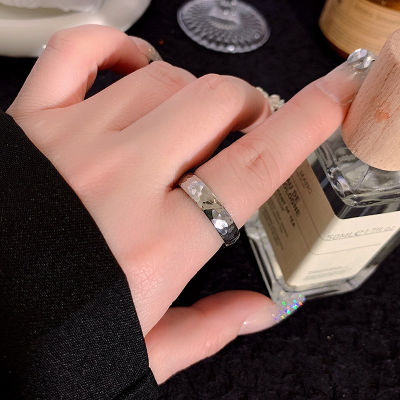 แหวนเหล็กไทเทเนี่ยม Handmade Hammer Grain สำหรับผู้ชาย แหวนคู่นิ้วชี้ส่วนบุคคล แหวนเหล็กไทเทเนี่ยม แหวนเหล็กไทเทเนี่ยม JVFX