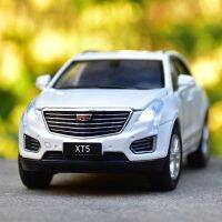 1:32 จำลอง Cadillac XT5 off-road รถ SUV รุ่นรถโลหะผสมรถรุ่นรถเครื่องประดับคอลเลกชันตกแต่ง