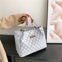 Fashionable Versatile Large-Capacity Bag Female High-End Niche Class Commuter Classic Checkerboard Ladies Shoulder Leisure Travel Soli 【AUG】