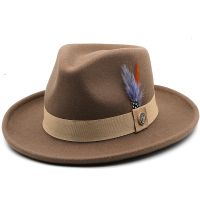 ใหม่ขนนกวงขนสัตว์รู้สึกแจ๊ส Fedora หมวกผู้หญิง Unisex กว้าง Brim ปานามาพรรค Trilby คาวบอยหมวกผู้ชายสุภาพบุรุษหมวกแต่งงาน✦