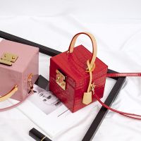 Vintage colorful hard case bag leather shoulder bag women lock bag case fashion small box ladies crossbody bag