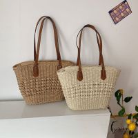 Ready Stock?? Large-capacity straw woven bag womens spring and summer 2023 new beach vacation portable woven bag fashion casual tote bag