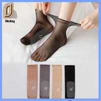 NICOLEY 5Pair ที่มีคุณภาพสูง Nylons กันลื่นทน นวดด้านล่าง ถุงเท้าผ้าไหมคริสตัลล่องหน ถุงเท้าผ้าไหมบางข้อเท้า ถุงน่องสั้นๆ ไม่มีเครื่องหมาย