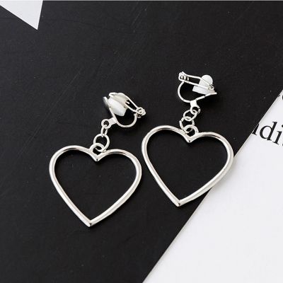 New Hot Fashion Geometric Heart Clip On Earrings Without Piercing Brincos oorbellen Simple Statement Earrings For Women Jewelry