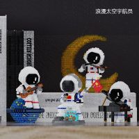 Jijia Musician Astronaut Micro บล็อกตัวต่อเปียโนนักบินอวกาศกีตาร์นักบินอวกาศหุ่นของเล่นอิฐมินิสำหรับของขวัญวันเกิดสำหรับเด็ก