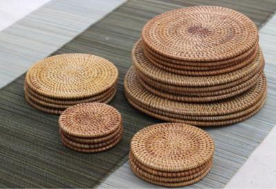 【CC】 Round Rattan Placemat Holder Cup Coasters Woven Dining Table Mats 8-16CM  Corn Insulation Accessories