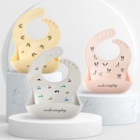 【YD】 Baby Bibs Kid Soft Silicone Feeding Bib Cartoon Print Boy Burp Cloths