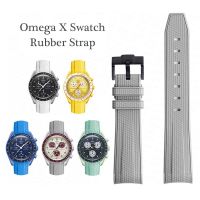 2023 Original ♟⊙ Gelang jam tangan untuk Omega X Swatch bersama MoonSwatch tali Seamaster 300 Pria Wanita 20mm karet silikon ujung melengkung gelang untuk Seiko