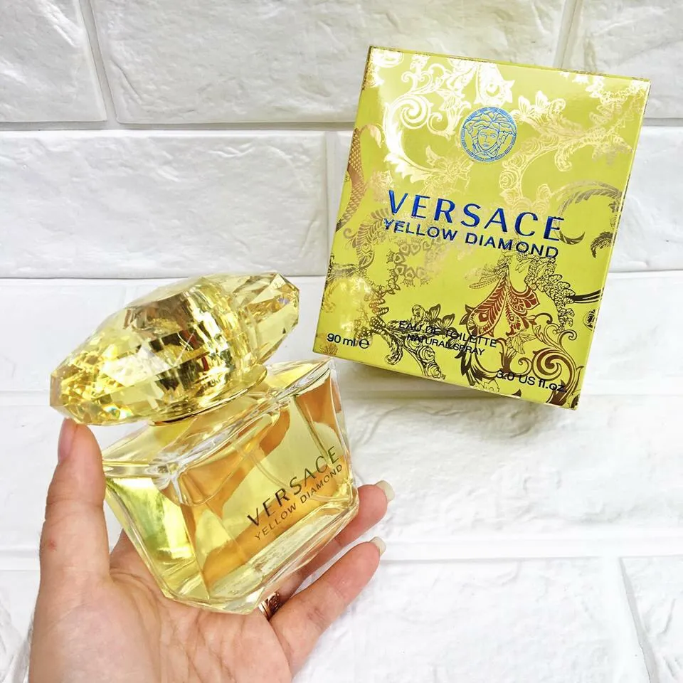 Giftset Versace Yellow Diamond (EDT 90ml, Body Lotion 100ml, Shower Gel  100ml & ví) | Xixon Perfume