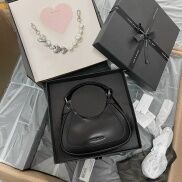 Túi xách CNK tim fullbox xịn làm quà