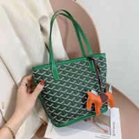 GOYARD กระเป๋าอเนกประสงค์2023กระเป๋าแฟชั่นสำหรับผู้หญิงสไตล์ยุโรปและอเมริกาใหม่กระเป๋าใส่ตะกร้าผักพิมพ์ลายสำหรับลูกสุนัขกระเป๋าสะพายไหล่กระเป๋าทรงสี่เหลี่ยมมีหูหิ้วสะพายไหล่