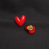 2022 Cute Red Heart Shape Resin Brooch For Lovers Gift Wedding Party Jewelry Brooch Christmas New Year Gift Artist Jewelry