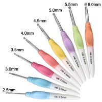 【CC】 8pcs Set Crochet Hooks 2.5-6.0mm Aluminum Needles With Colorful Soft Rubber Handle Scarf Knitting Accessories