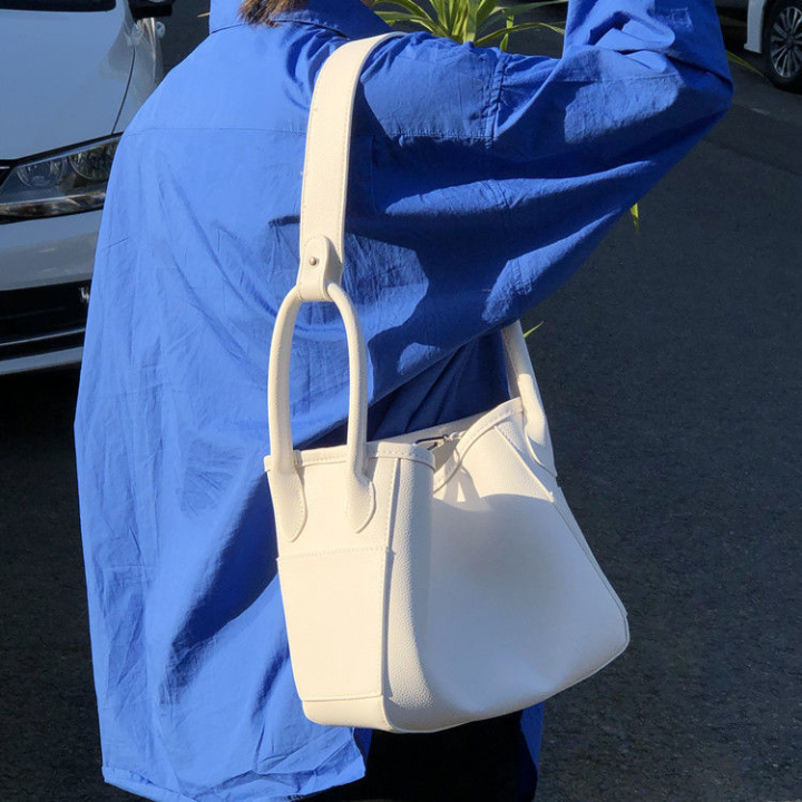 2022korean-spring-and-summer-new-niche-bucket-bag-milky-white-korean-bag-shoulder-bag-portable-vegetable-basket