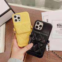 เคสมีสายโซ่สำหรับกระเป๋าเก็บบัตรกระเป๋าสตางค์หนัง PU โลโก้แฟชั่นสำหรับ Iphone 14 Plus 13 11 12 Pro Max Xs Xr X เคสฝาปิดโทรศัพท์