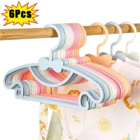 6/1Pcs Children Clothes Hanger Racks Portable Plastic Display Hangers Windproof Kids Coats Hanger Holder Baby Clothing Organizer Clothes Hangers Pegs