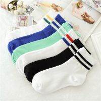 {Sock Shop} คลาสสิกสำหรับผู้หญิง2ถุงเท้าผ้าฝ้ายลายทางสไตล์ฮิปฮอปสเก็ตสั้นแนวสปอร์ตสไตล์ฮาราจูกุสำหรับฤดูใบไม้ผลิและฤดูร้อน