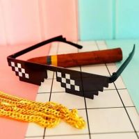【CC】 Sunglasses Trick Thug Mosaic Strips Glasses Outdoor Goggles