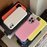 HOLLY.CASESTORE: เคสไอโฟน : ??????? SILICONE ?? เคสเนื้อซิลิโคนลายถัก สั้งผลิต บุผ้า microfiber*