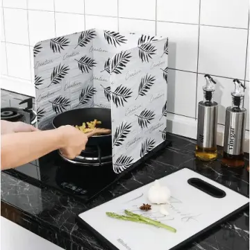 Stainless Steel Gas Stove Splash Guard Kitchen Cooking Oil Spill Oil Baffle  Plate Splash-proof Heat Insulation Cover