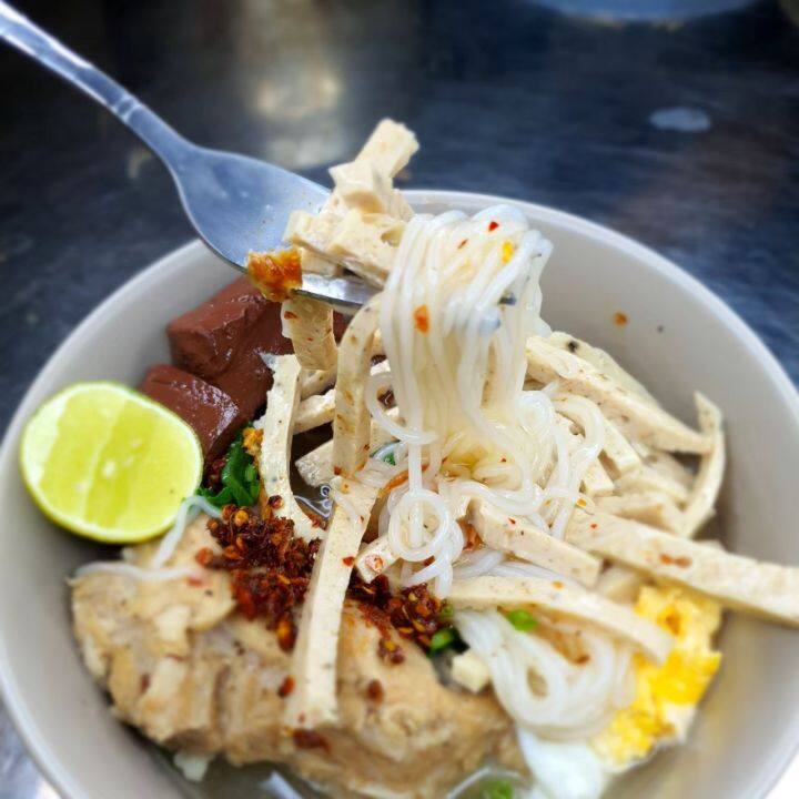 เรท-30-ห่อ-ก๋วยจั๊บมั่งคั่ง-ก๋วยจั๊บสำเร็จรูป-ก๋วยจั๋บอุบล-เส้นแห้ง-พร้อมปรุงเอง-ของฝากอุบล-เก็บไว้ได้นาน-1-ปี