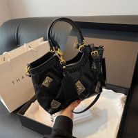 [Hot style] High-end large-capacity black bag for women 2023 new fragrant style womens tote to carry out