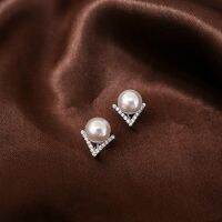 [COD] Ode to Liu Tao with the same classic V-shaped pearl without ear holes mosquito coil clip hypoallergenic temperament female autumn and winter