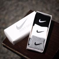 Nike ถุงเท้าคลาสสิก หุ้มข้อเท้า dd