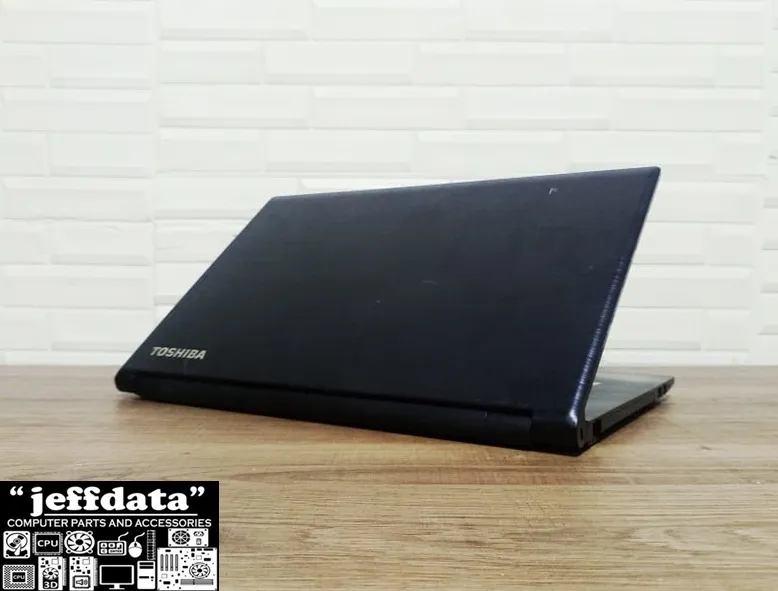 Laptop Toshiba dynabook B45 Intel Celeron 3855U 6th gen 4gb ddr3 ram 320gb  hdd 15.6