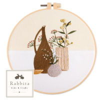 EB54 ชุดปักผ้า Rabbita DIY ลายแจกันดอกไม้ พร้อมคู่มือและสะดึง