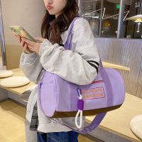 Korean ins large-capacity sports and fitness handbag yoga bag womens casual all-match shoulder Messenger bag travel bag 【BYUE】