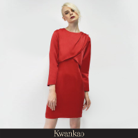 [Kwankao] Red Dress เดรสสั้นแขนยาวสีแดง คอกลม ดีเทลผ้าเดรปด้านหน้า