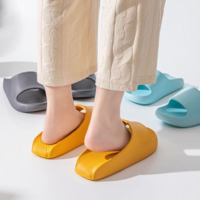 Contracted Japanese thick bottom trample shit feeling much cool slippers female summer new household household soft bottom bathroom slippers