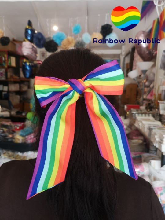 ริบบิ้น-สายรุ้ง-โบว์-ผ้า-สายรัด-ริบบื้นผูกกระเป๋า-ริ้บบิ้นตกแต่ง-ผ้าตกแต่ง-ผ้าสายรุ้ง-ริบบิ้นสายรุ้ง-ผ้าอเนกประสงค์-rainbow-lgb-scarf-ribbon-streamer