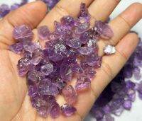 อเมทิสต์ (Amethyst)ก้อนดิบขนาด5-15มิลเนื้อสวยสะอาดสีลาเวนเดอร์สามารถนำไปเจียรไนได้