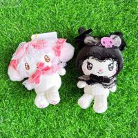 ANGELIO Kuromi Lolita Kuromi Lolitas Plushie จี้ของเล่นตุ๊กตาของฉันเมโลดี้ตุ๊กตาเมโลดี้พวงกุญแจการ์ตูนแอนิเมชั่นน่ารักของขวัญสำหรับเด็กผู้หญิง