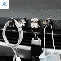 COOLCAR ที่แขวนประตูสำหรับสาย USB คุณภาพสูงออแกไนเซอร์จัดเก็บประดับรถอุปกรณ์เสริมรถยนต์หมีขนาดเล็กอุปกรณ์ตกแต่งภายในรถคลิปรถยนต์ตะขอคลิปยึดรถตะขอที่มองไม่เห็น