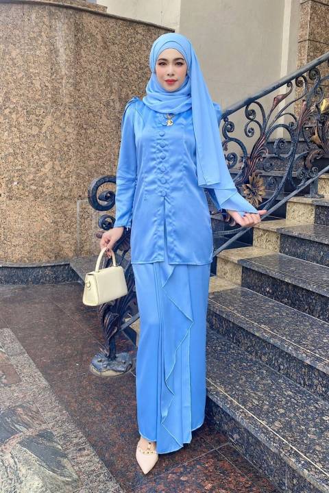 ชุดเซ็ทเสื้อกระโปรง-สำรับผู้หญิงมุสลิม-รุ่นมินิกุรงทรงไทย-เนื้อผ้าซาร่า-ชุดเดรสมุสลิม-แฟชั่นมุสลิม-เสื้อมุสลิมหญิง-ชุดใส่รายอ