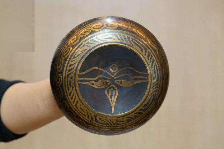 yoga-tibetan-singing-bowl-himalayan-hand-hammered-chakra-meditation