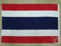 ธงชาติไทย ธงชาติ (ยกแพ็ค 10 ผืน) ขนาด 50 x70 ซม. พร้อมเชือกร้อย ธงไทย ธงไตรรงค์ ธงแห่ ธงวัด ธงกฐิน ธงบุญ ผ้าลายธงชาติ ผ้าสีธงชาติ ผืนธงไทย