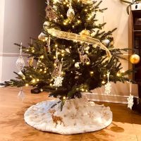 (Worry free) ใหม่ต้นคริสต์มาสกระโปรงปักเกล็ดหิมะสีขาวตุ๊กตาขนพรมคริสต์มาสปีใหม่พรรคบ้านแผ่นพื้นปกตกแต่ง P Rop