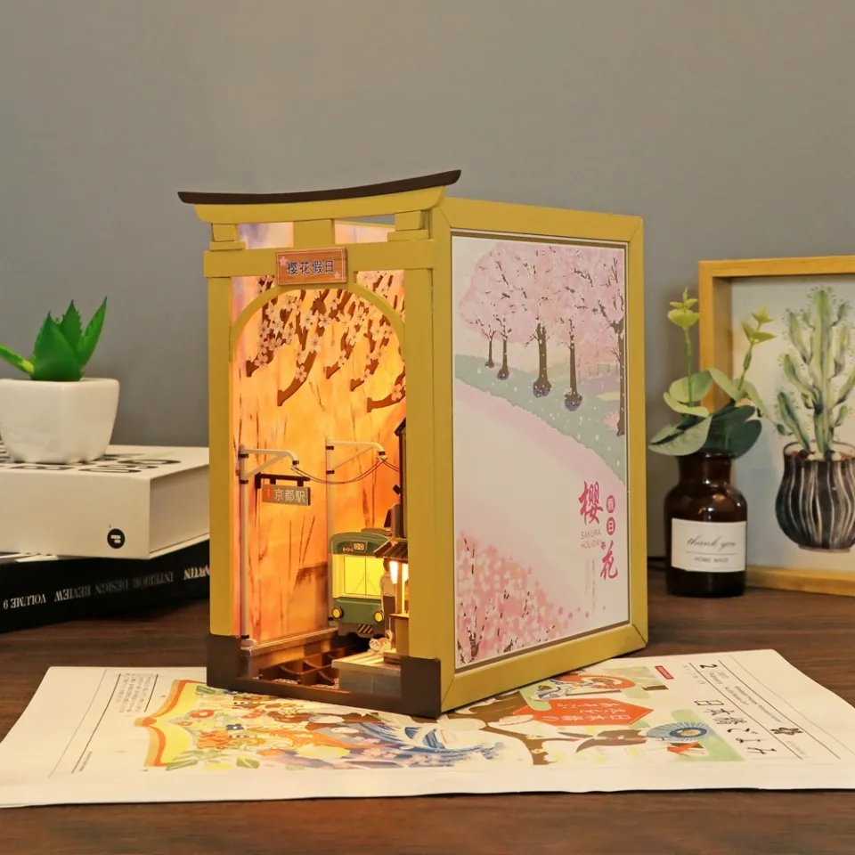 DIY Madeira Loja Japonesa Book Nook, Shelf Insert Kits, Dollhouse Miniatura  com Móveis, Cherry Blossoms Bookends, Brinquedos Presentes
