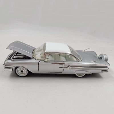 JADA 1/24 Scale 1960 IMPALA LOWRIDER SERIES STREET LOW DIECAST MODEL Toy Vehicle Adult Fans Collectible Gift