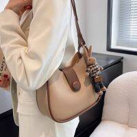 กระเป๋า crossbody ผู้หญิงฤดูใบไม้ร่วงฤดูหนาว 2023 ใหม่พรีเมี่ยมความรู้สึกวินเทจกระเป๋าสะพายเดี่ยวกระเป๋าสะพาย