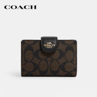 COACH กระเป๋าสตางค์ผู้หญิงรุ่น Medium Corner Zip Wallet In Signature Canvas สีน้ำตาล C0082 IMAA8